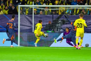 Polarni krug "progutao" i Inter, Briž "odbio da umre" protiv Atletika, Bajer pokorio Pirej